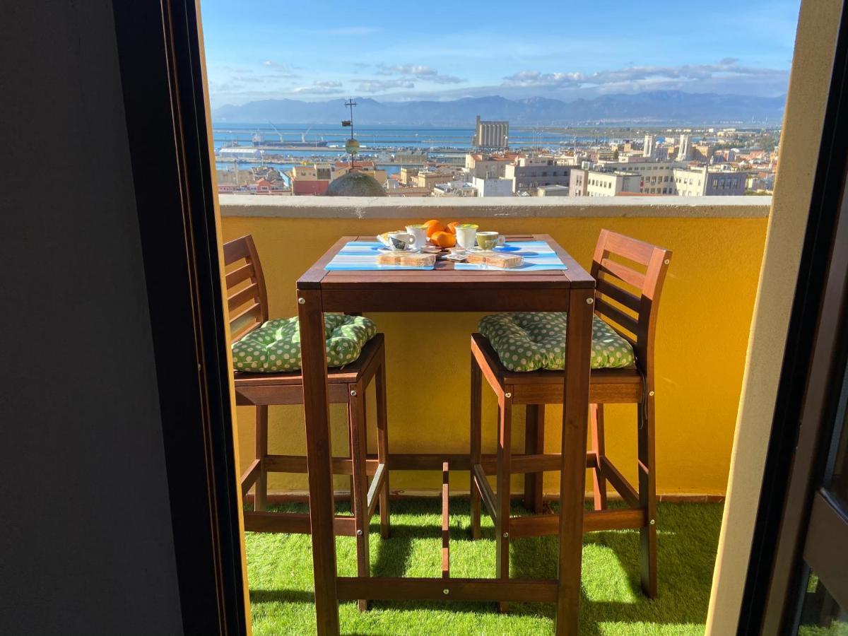 קליארי Studio Apartments Centro Storico Via Manno מראה חיצוני תמונה