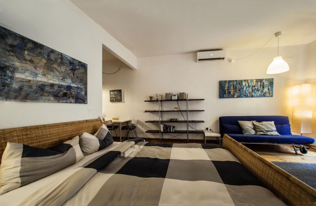 קליארי Studio Apartments Centro Storico Via Manno מראה חיצוני תמונה