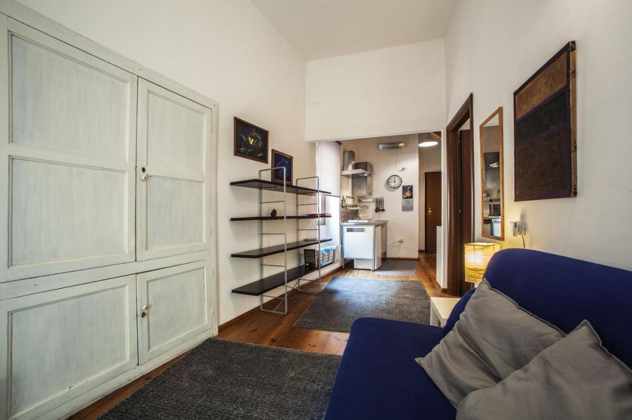 קליארי Studio Apartments Centro Storico Via Manno מראה חיצוני תמונה