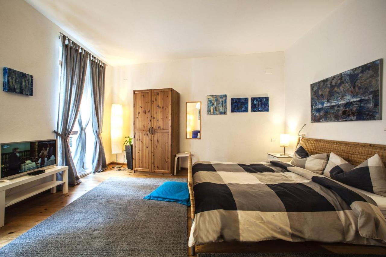 קליארי Studio Apartments Centro Storico Via Manno מראה חיצוני תמונה
