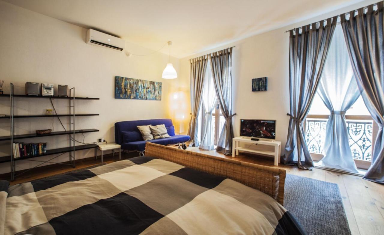 קליארי Studio Apartments Centro Storico Via Manno מראה חיצוני תמונה