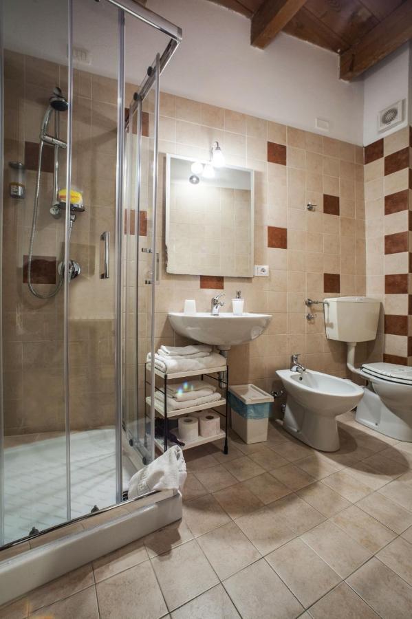 קליארי Studio Apartments Centro Storico Via Manno מראה חיצוני תמונה