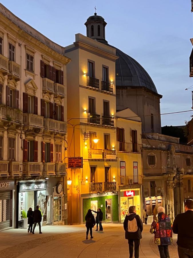 קליארי Studio Apartments Centro Storico Via Manno מראה חיצוני תמונה