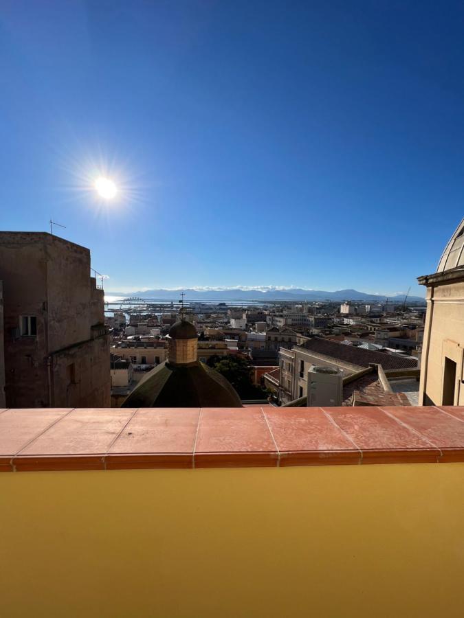 קליארי Studio Apartments Centro Storico Via Manno מראה חיצוני תמונה