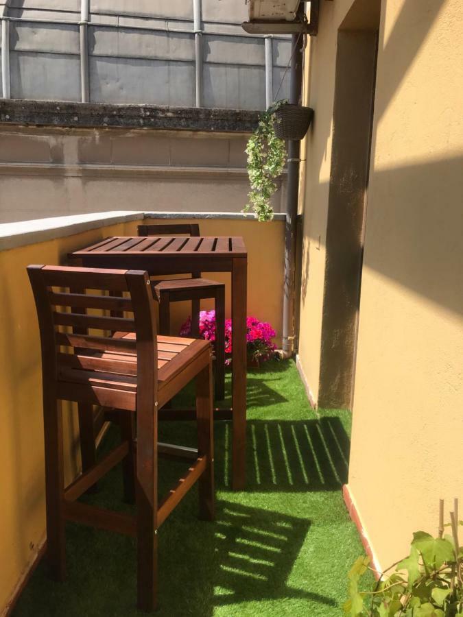 קליארי Studio Apartments Centro Storico Via Manno מראה חיצוני תמונה