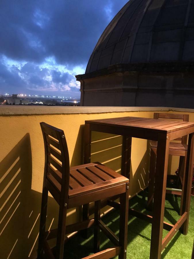 קליארי Studio Apartments Centro Storico Via Manno מראה חיצוני תמונה